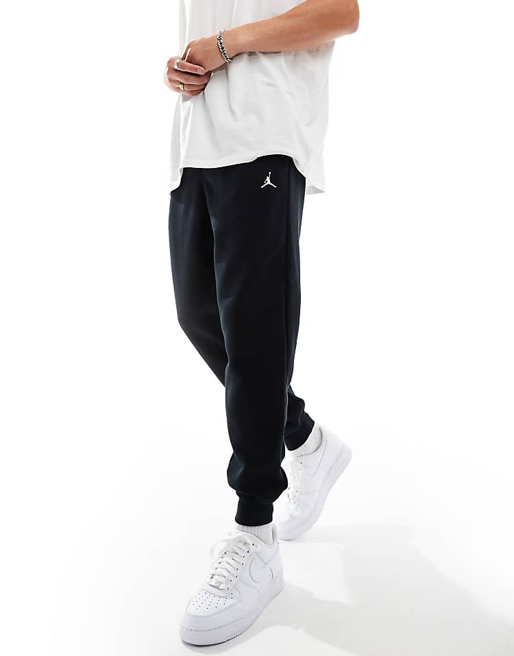 https://images.asos-media.com/products/jordan-brooklyn-fleece-joggers-in-black/206083934-1-black?$n_750w$&wid=750&fit=constrain