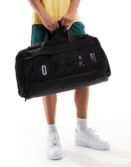 https://images.asos-media.com/products/jordan-jam-velocity-duffle-bag-in-black/206499767-1-black?$n_750w$&wid=750&fit=constrain