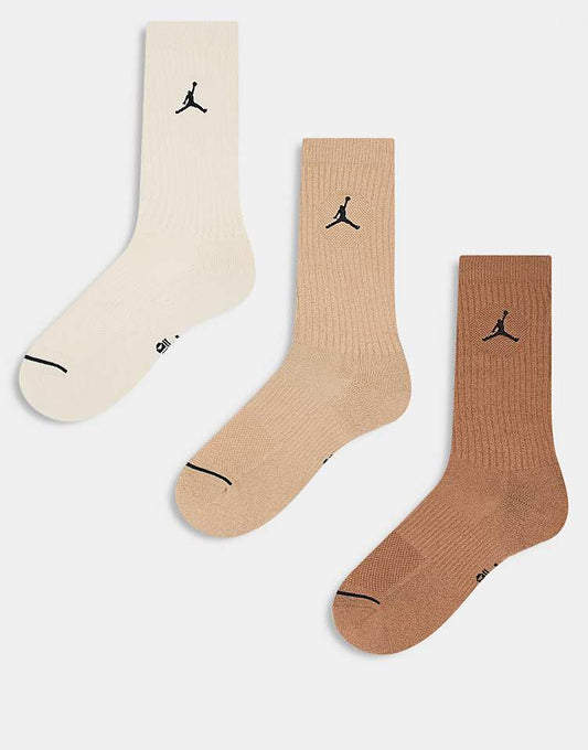 https://images.asos-media.com/products/jordan-everyday-3-pack-socks-in-brown-multi/206610638-1-brown?$n_750w$&wid=750&fit=constrain