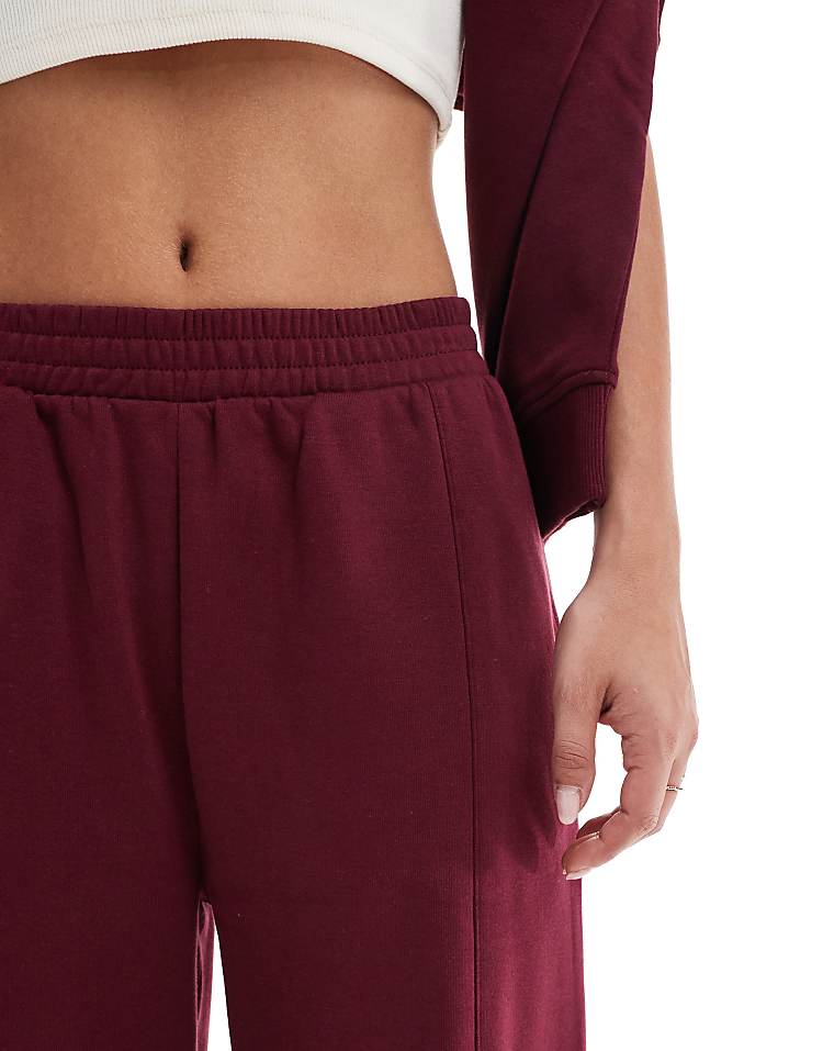 ASOS DESIGN straight leg jogger in burgundy