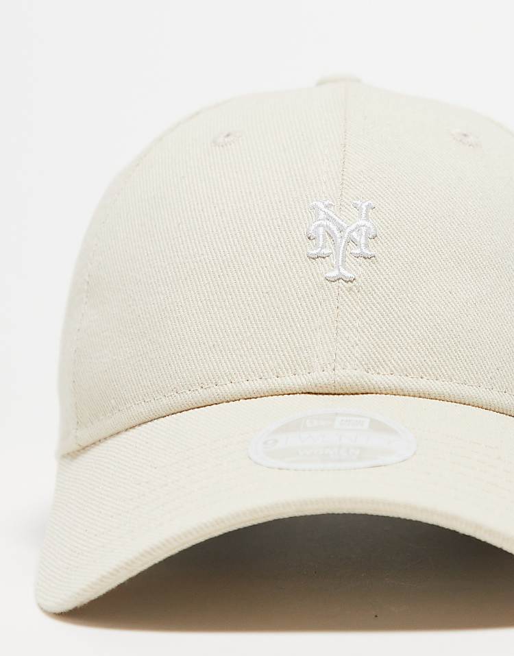 New Era 9twenty NY Mets mini logo cap in beige