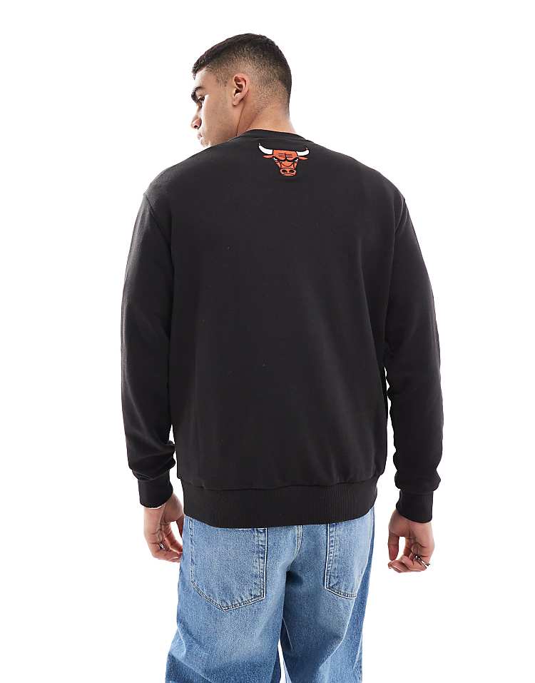 New Era chicago bulls sweatshirt in black