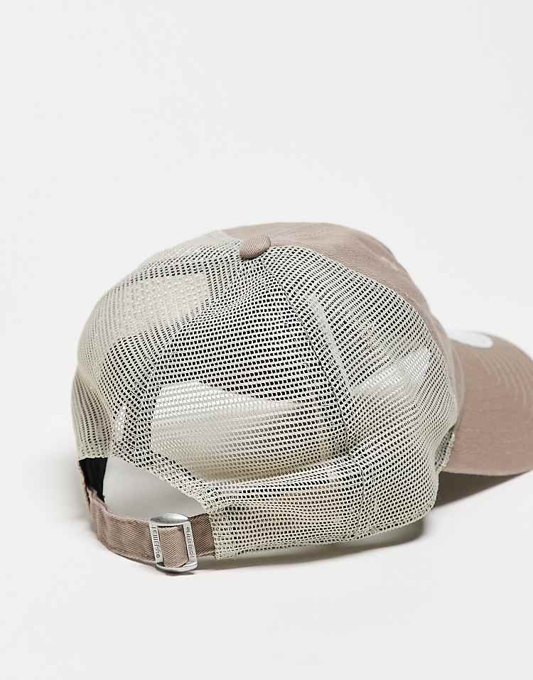 New Era 9twenty San Francisco mesh trucker cap in beige