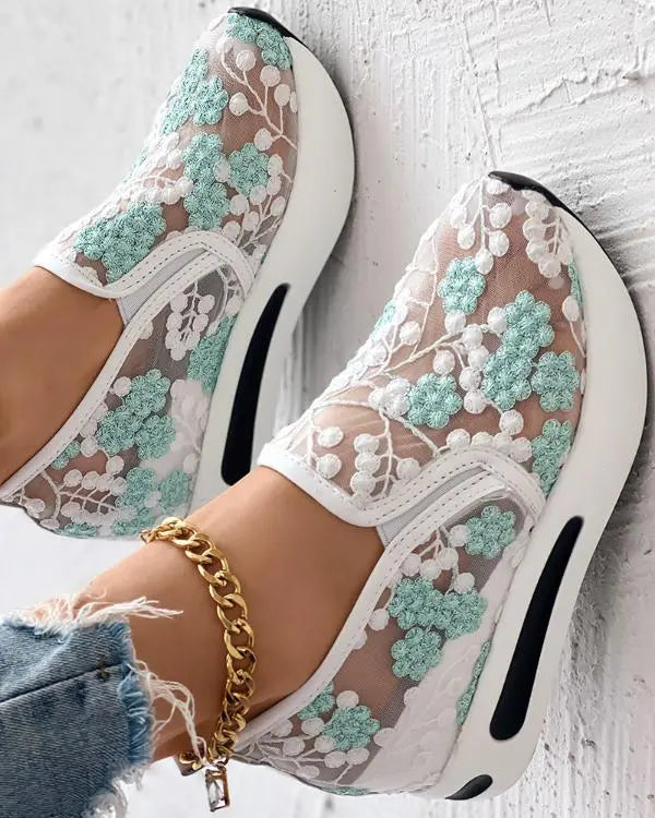 Floral Pattern Round Toe Mesh Sneakers