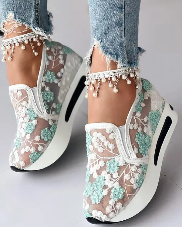 Floral Pattern Round Toe Mesh Sneakers