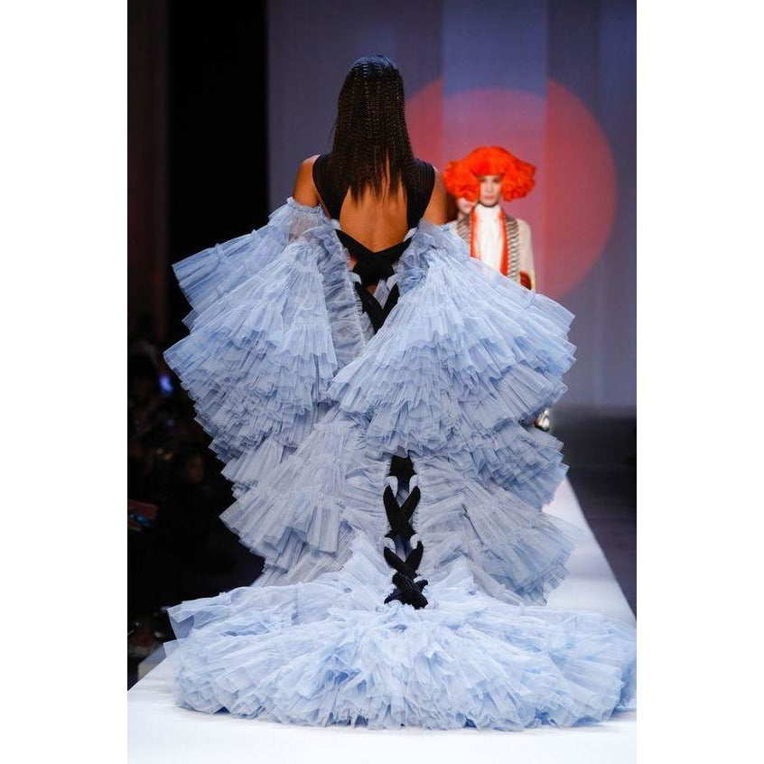 Puffy catwalk dress