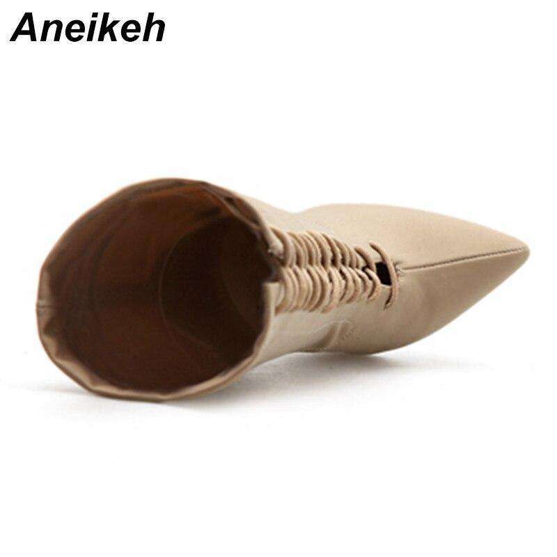 Aneikeh Stiletto